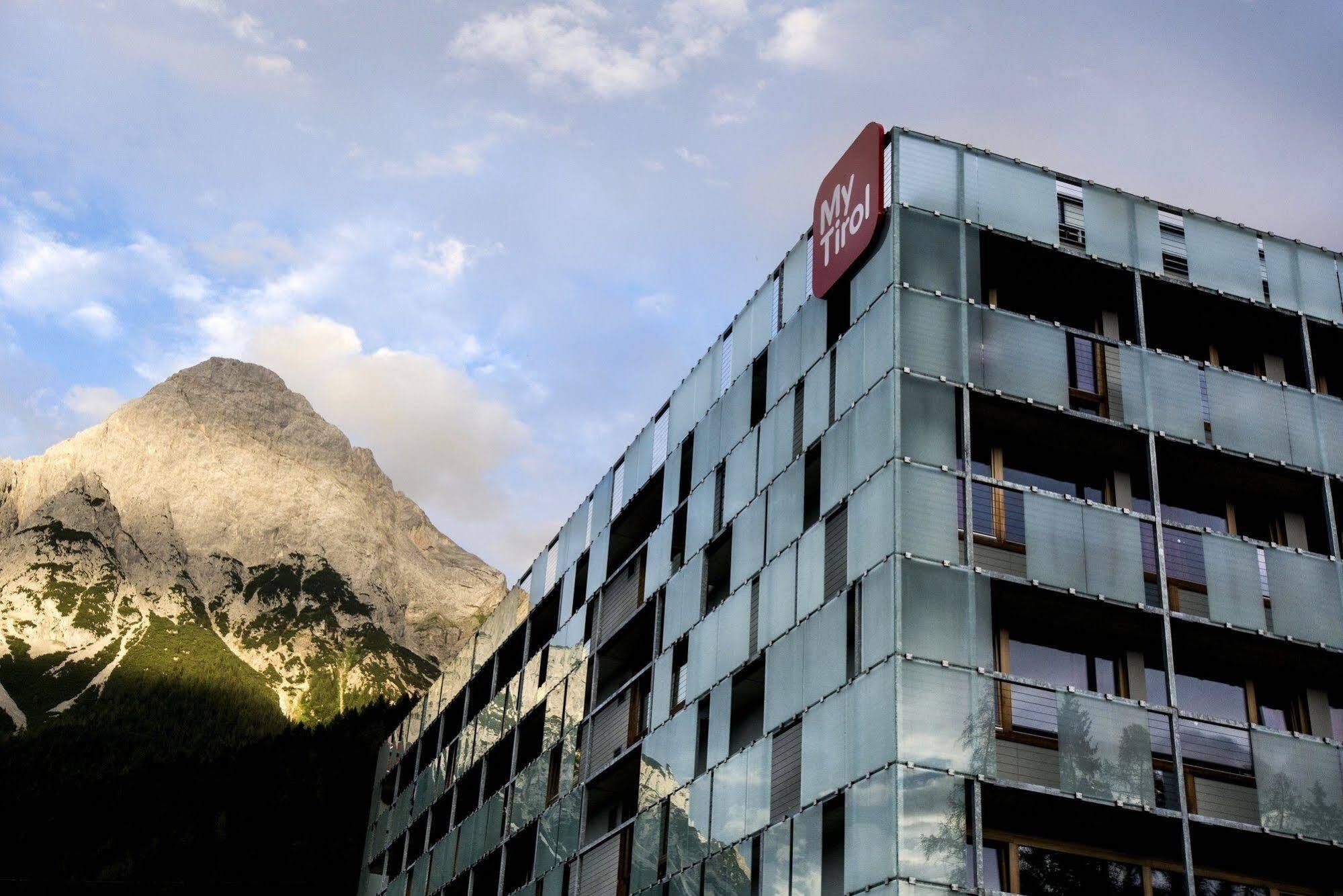 Hotel Mytirol