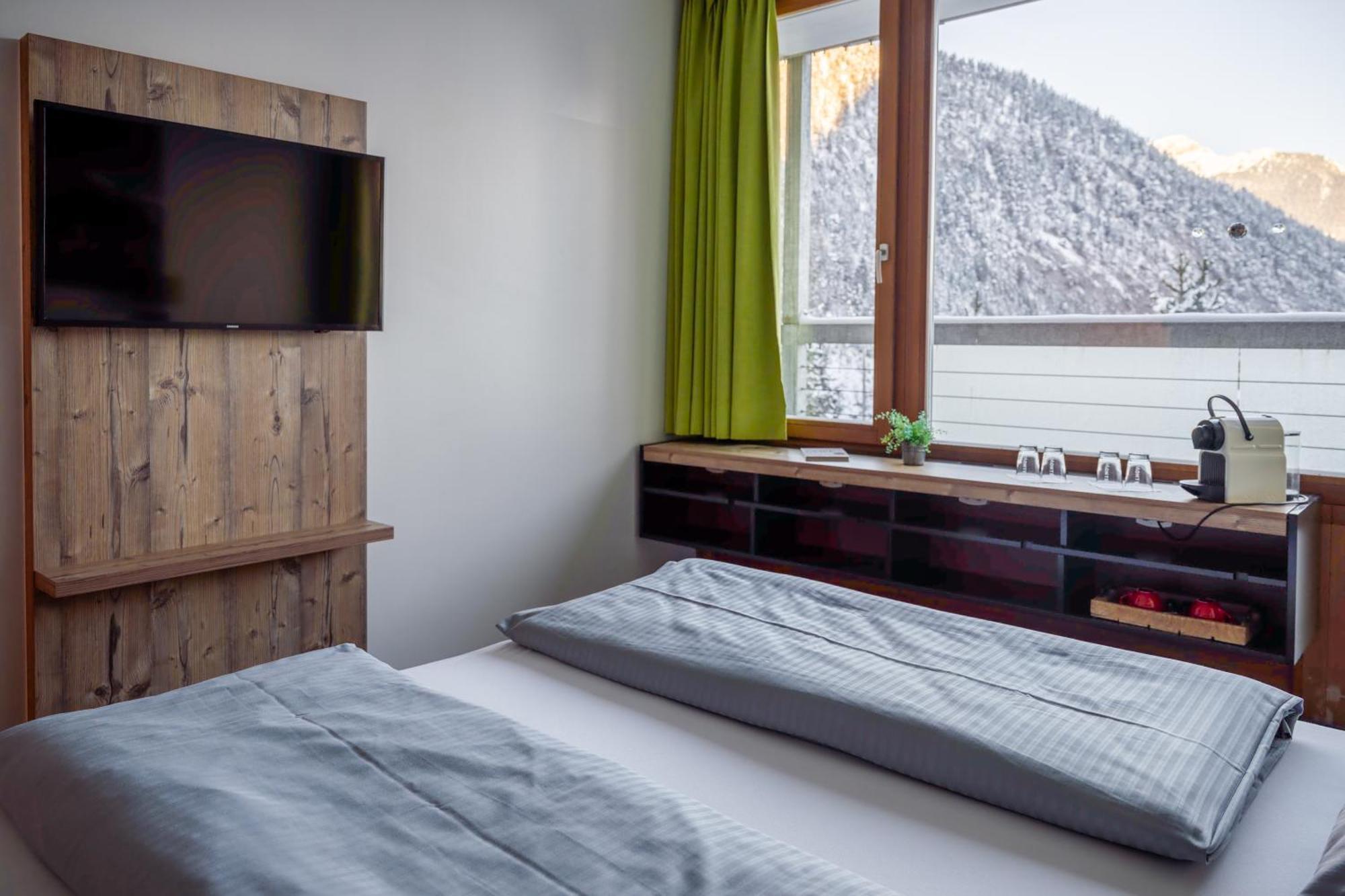 Hotel Mytirol 3*