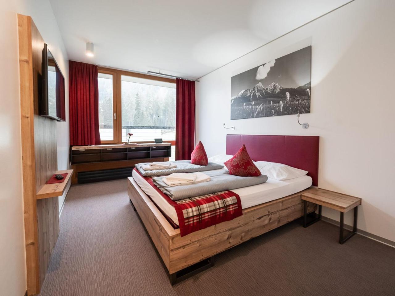Mytirol Hotel 3*